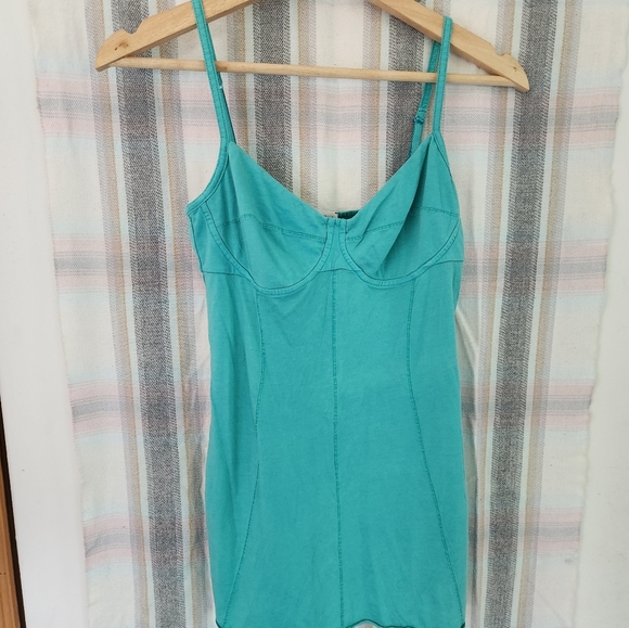 2 x tank tops for $30 - Picture 2 of 2